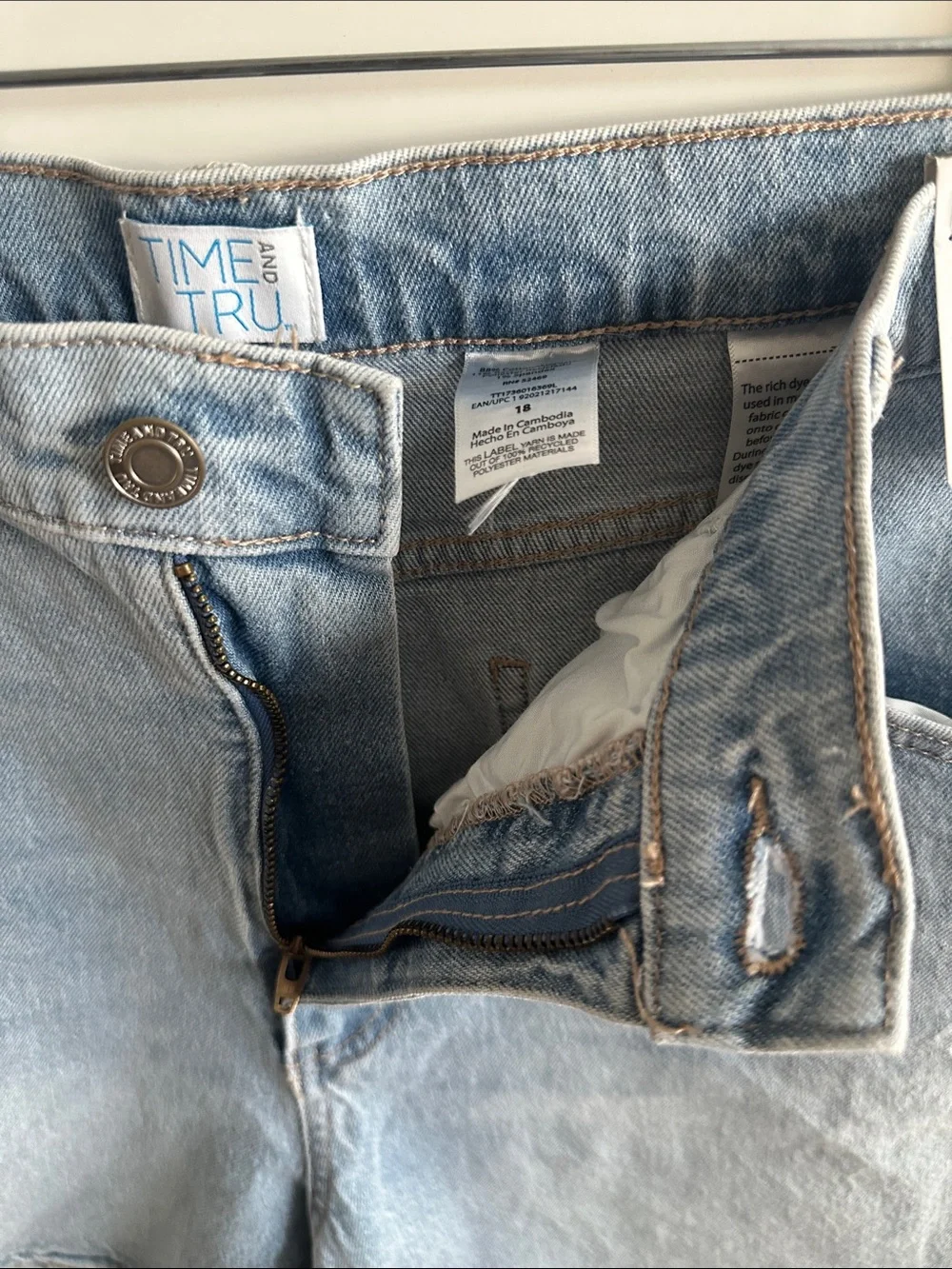 Women's High Rise Denim Shorts Size 18